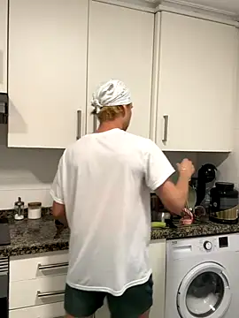 pbyariel- online show from 10/21/25, 04:06