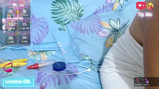 naomi powel online show from 10/21/25, 03:00