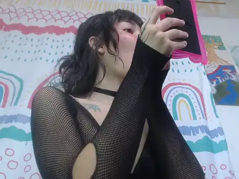 Snapshot of porndollbaby chatting on 11/13/25, 04:22 porndollbaby online show from 11/13/25, 04:22