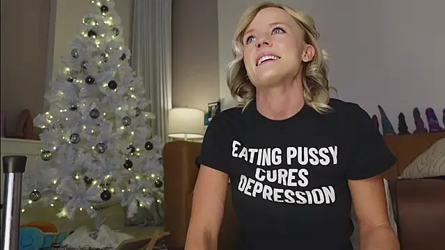 Snapshot of Taylorlove303 chatting on 11/28/25, 11:21 Taylorlove303 online show from 11/28/25, 11:21