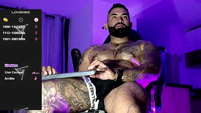 Snapshot of Max-prada chatting on 02/11/26, 02:00 Max-prada online show from 02/11/26, 02:00