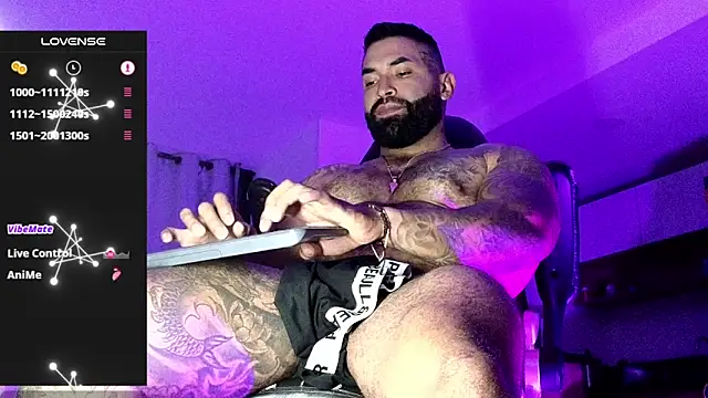 Snapshot of Max-prada chatting on 02/21/26, 02:02 Max-prada online show from 02/21/26, 02:02