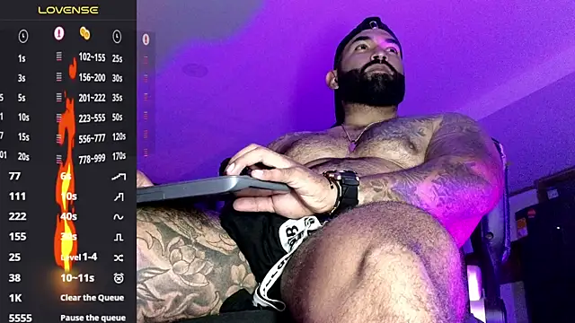 Snapshot of Max-prada chatting on 05/16/26, 02:32 Max-prada online show from 05/16/26, 02:32