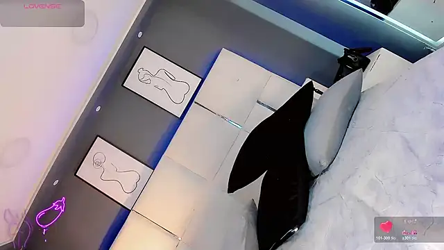 LiaFernandaa online show from 04/10/26, 01:29