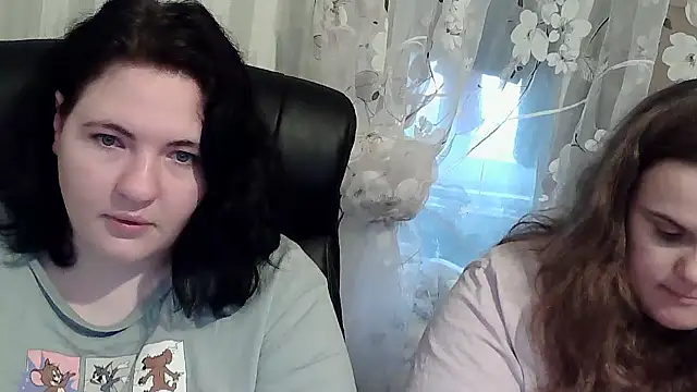 HollyXEva online show from 10/20/25, 02:17