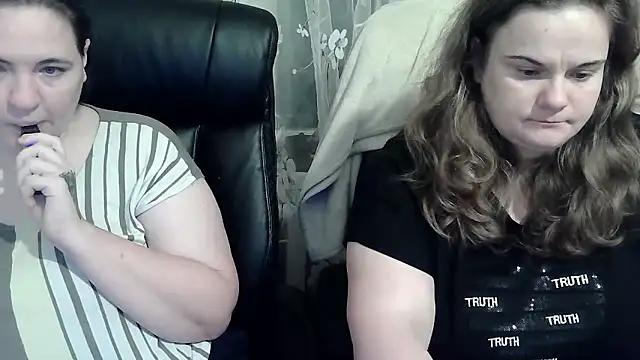 HollyXEva online show from 10/03/25, 08:32