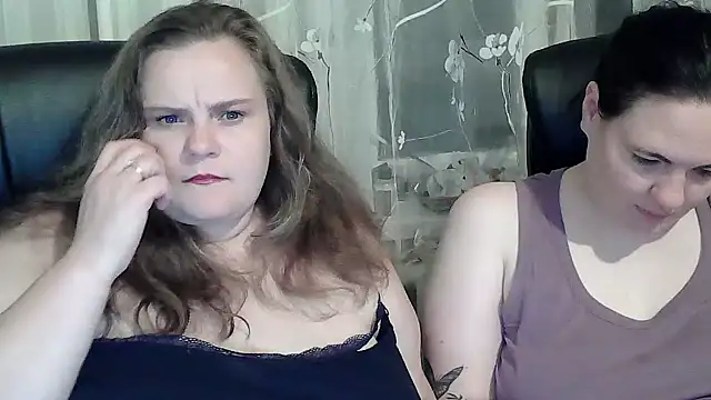 HollyXEva online show from 09/09/25, 08:29