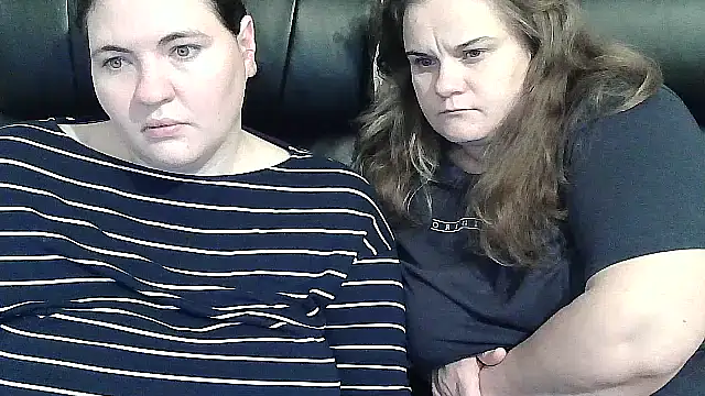 HollyXEva online show from 09/29/25, 05:51