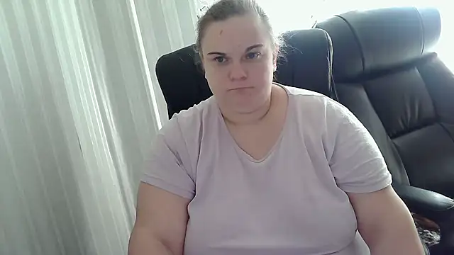 HollyXEva online show from 09/25/25, 07:47