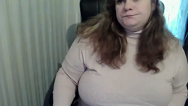 HollyXEva online show from 09/30/25, 05:57