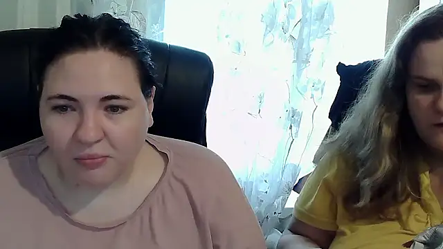 HollyXEva online show from 09/19/25, 02:21