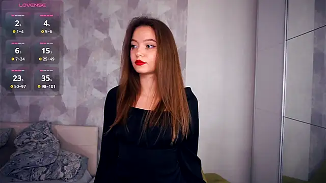 Snapshot of SilverGalen chatting on 11/14/25, 06:17 SilverGalen online show from 11/14/25, 06:17