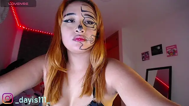 dayis sweet online show from 10/31/25, 01:02