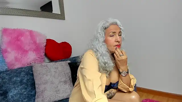 marilyn70 online show from 11/13/25, 08:57