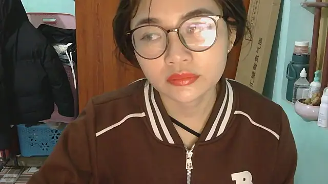 Uhem112 online show from 11/25/25, 01:17