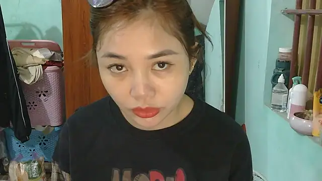 Uhem112 online show from 11/03/25, 02:50