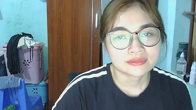 Uhem112 online show from 10/17/25, 12:51