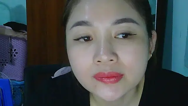 Uhem112 online show from 10/25/25, 01:56