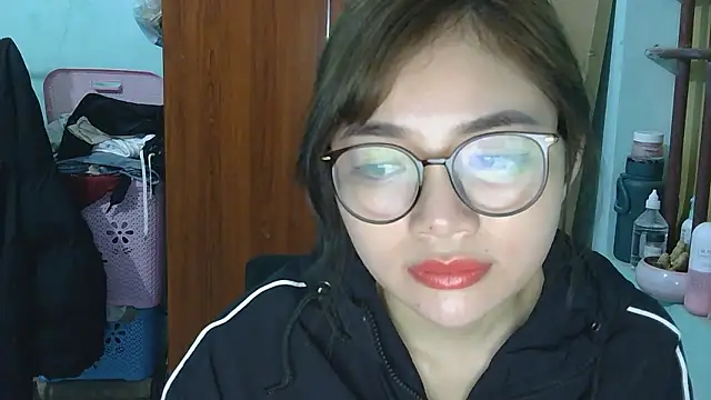 Uhem112 online show from 12/01/25, 12:44