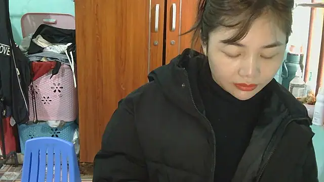 Uhem112 online show from 11/28/25, 12:44