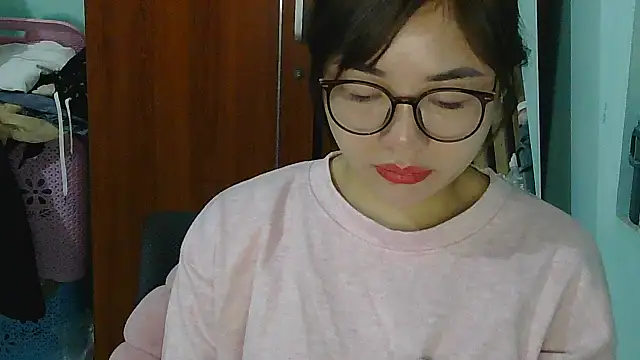 Uhem112 online show from 11/16/25, 02:05