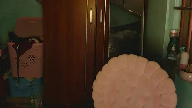 Uhem112 online show from 11/12/25, 01:54