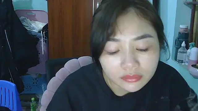 Uhem112 online show from 11/17/25, 01:15