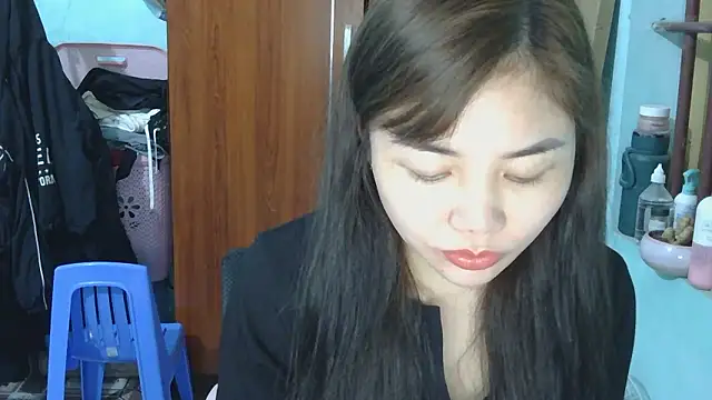 Uhem112 online show from 11/30/25, 11:44