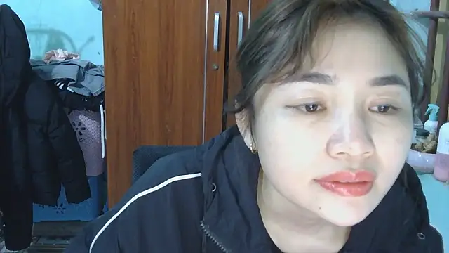 Uhem112 online show from 12/16/25, 12:42