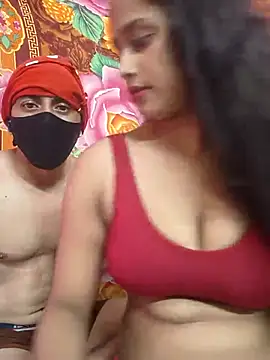 Snapshot of Seducing_couple chatting on 09/14/25, 08:15 Seducing couple online show from 09/14/25, 08:15
