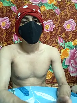 Snapshot of Seducing_couple chatting on 10/05/25, 05:25 Seducing couple online show from 10/05/25, 05:25