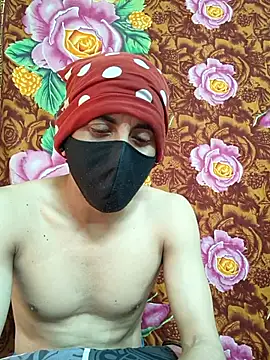 Seducing couple online show from 02/05/26, 09:16