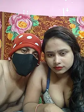 Snapshot of Seducing_couple chatting on 07/18/26, 04:10 Seducing couple online show from 07/18/26, 04:10