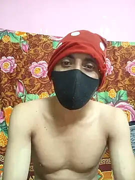Snapshot of Seducing_couple chatting on 09/27/25, 12:33 Seducing couple online show from 09/27/25, 12:33