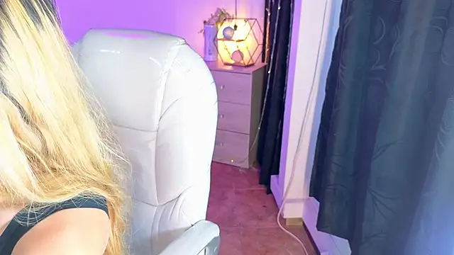 Jennaa Cooper online show from 10/17/25, 07:15