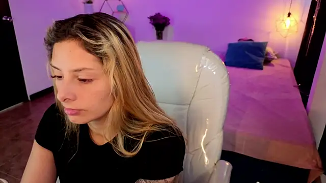 Jennaa Cooper online show from 11/08/25, 05:49