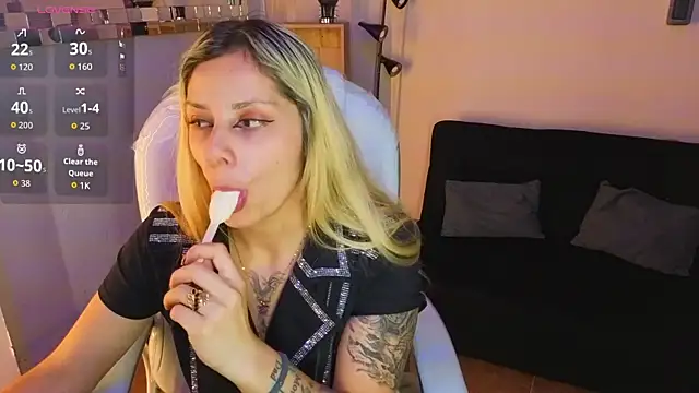 Jennaa Cooper online show from 02/05/26, 10:38