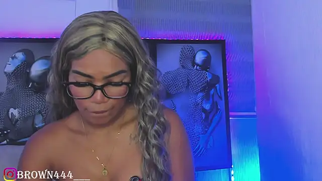  naomibrown  online show from 05/15/26, 04:21