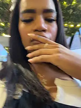  naomibrown  online show from 05/23/26, 11:04
