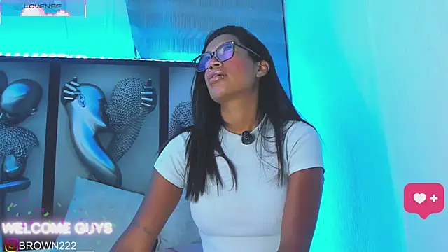 Snapshot of _naomibrown_ chatting on 09/27/25, 04:40 naomibrown online show from 09/27/25, 04:40