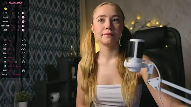 Anna mileer online show from 12/03/25, 01:28