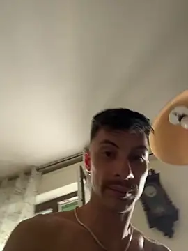 Lucamilano1991 online show from 04/18/26, 04:31