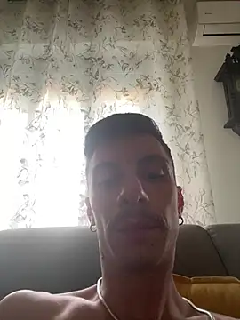 Lucamilano1991 online show from 04/05/26, 05:08