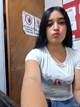 Snapshot of Nathaly78Rober chatting on 09/28/25, 05:31 Nathaly78Rober online show from 09/28/25, 05:31