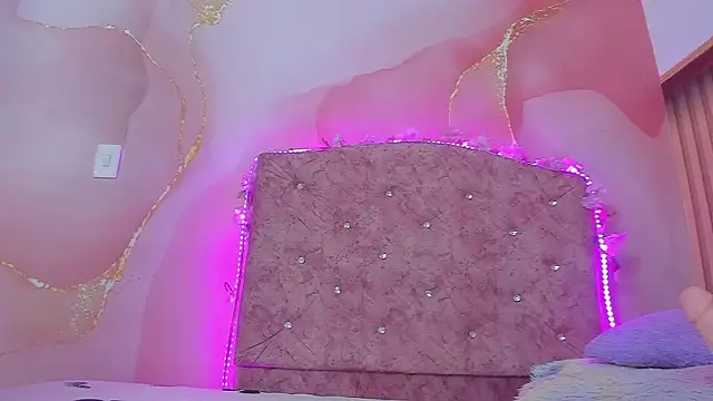 violet taylor  online show from 02/16/26, 02:21