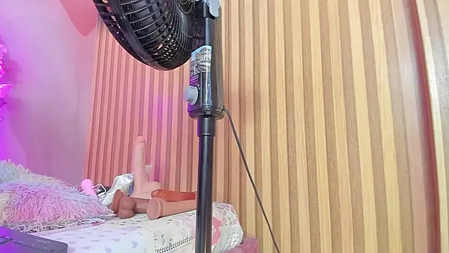 violet taylor  online show from 01/15/26, 02:15