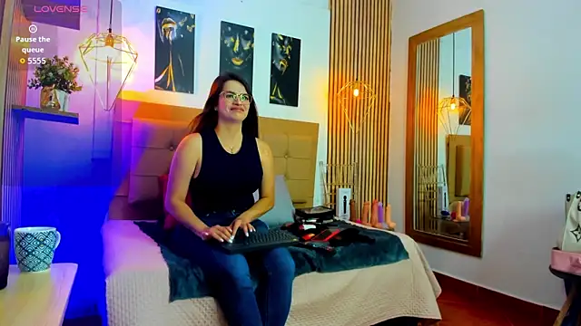  samanthaa foxx online show from 09/30/25, 11:05