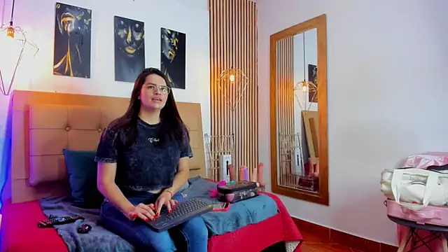  samanthaa foxx online show from 11/06/25, 10:52