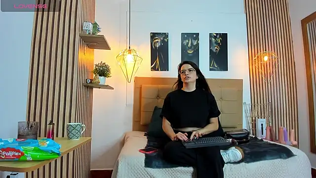  samanthaa foxx online show from 09/09/25, 10:36