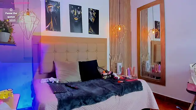  samanthaa foxx online show from 11/18/25, 11:02